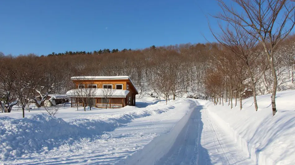 Hiruzen Plateau Dandan Village Log Cottage