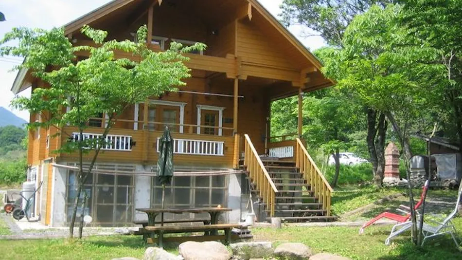 Hiruzen Plateau Dandan Village Log Cottage