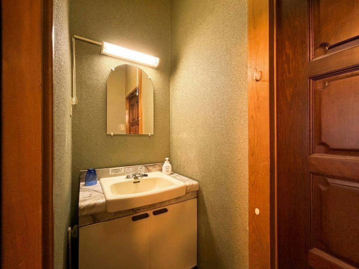 Shinjo Tourist Hotel