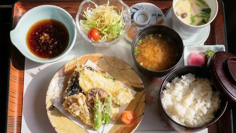 Shinjo Tourist Hotel