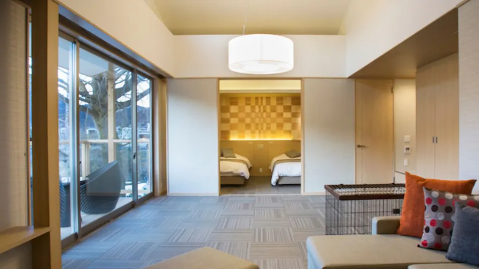 Shimo-Yubara Onsen Wanko-an: A Pet-Friendly Inn
