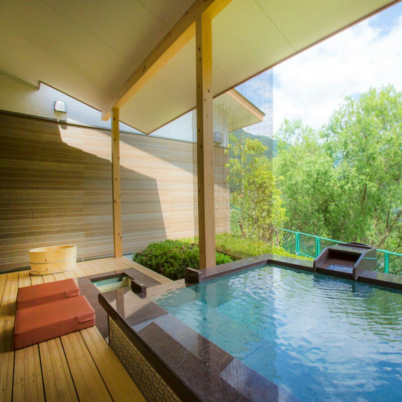 Shimo-Yubara Onsen Wanko-an: A Pet-Friendly Inn