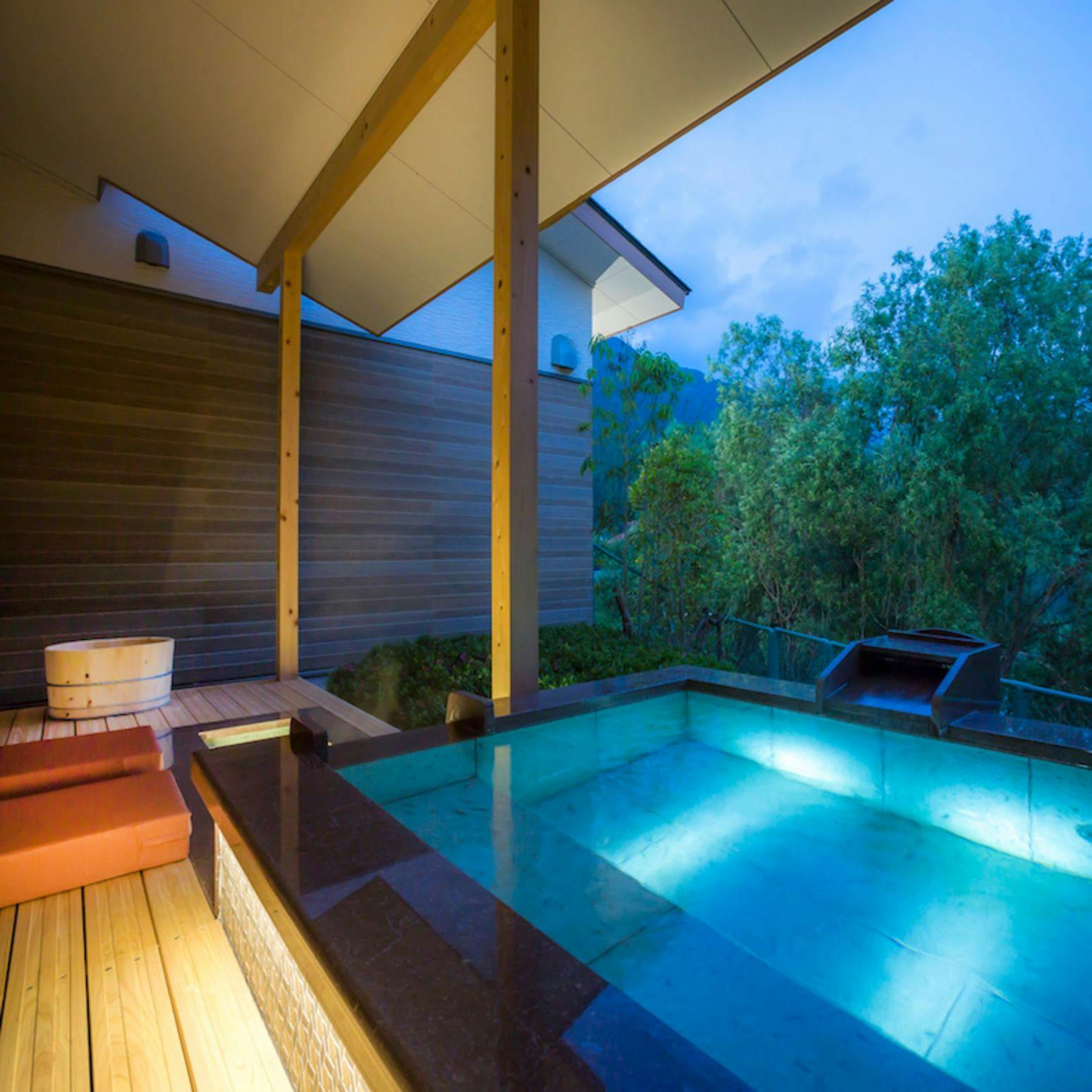Shimo-Yubara Onsen Wanko-an: A Pet-Friendly Inn