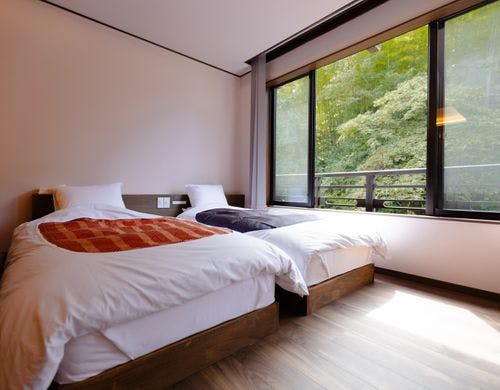 サウナ付特別室「さくら」ベッド