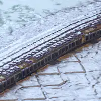 น้ำพุร้อนคริสตัลธรรมชาติ