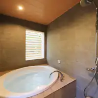 【Special Room】Western-style twin room with semi-open-air Jacuzzi