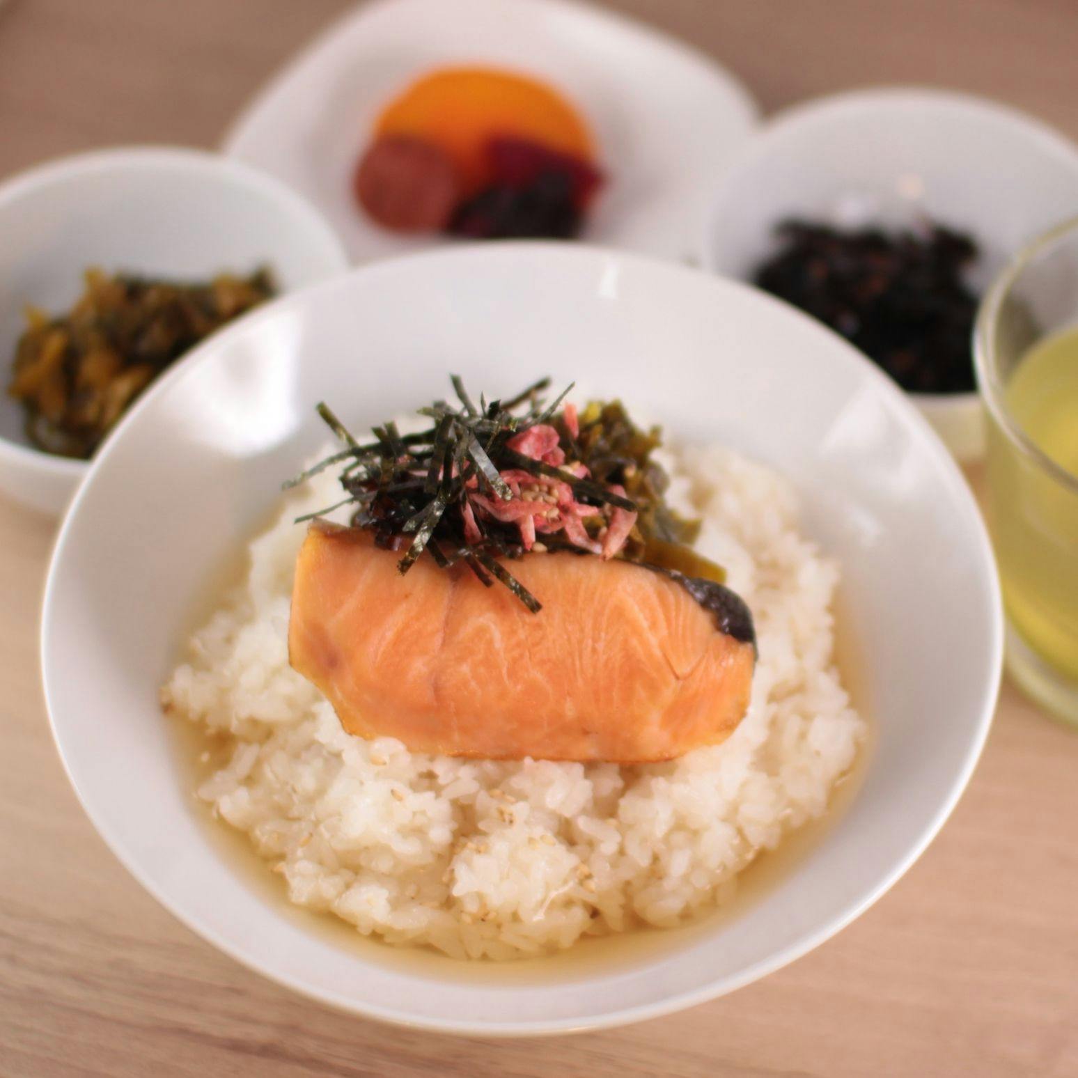 อาหารเช้าข้าวราดชา