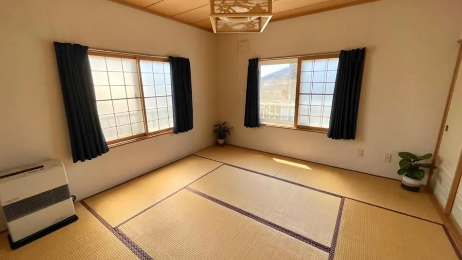 Holiday House Toya