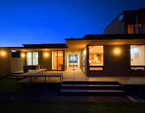 アール形状の天井