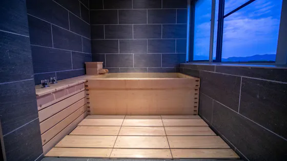 【가지색】금연 객실