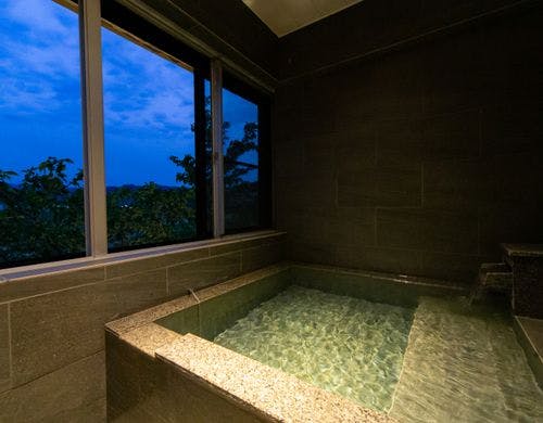 2023年４月リニューアル【燕脂】禁煙ルーム