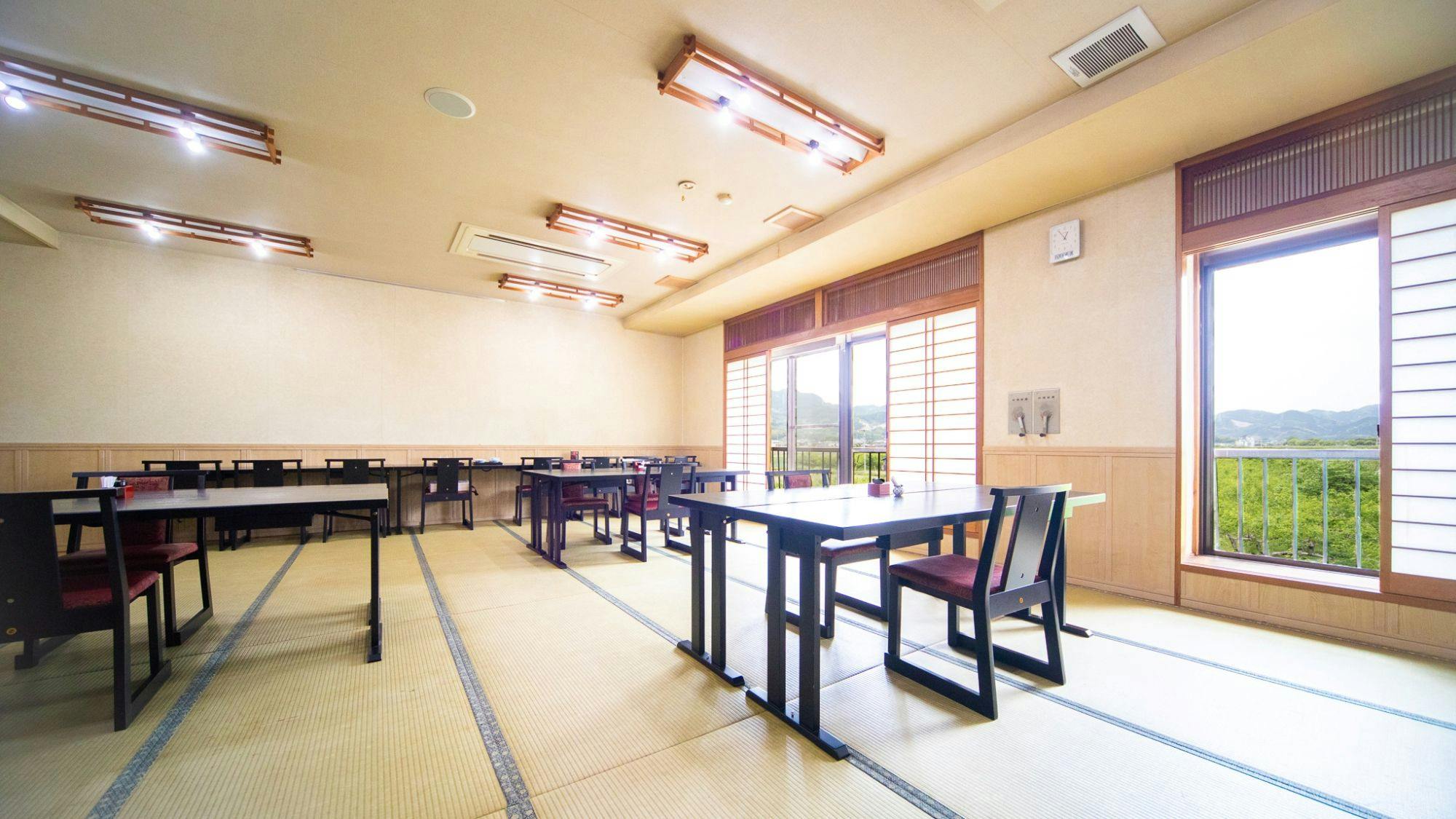 연회장 겸 식사처