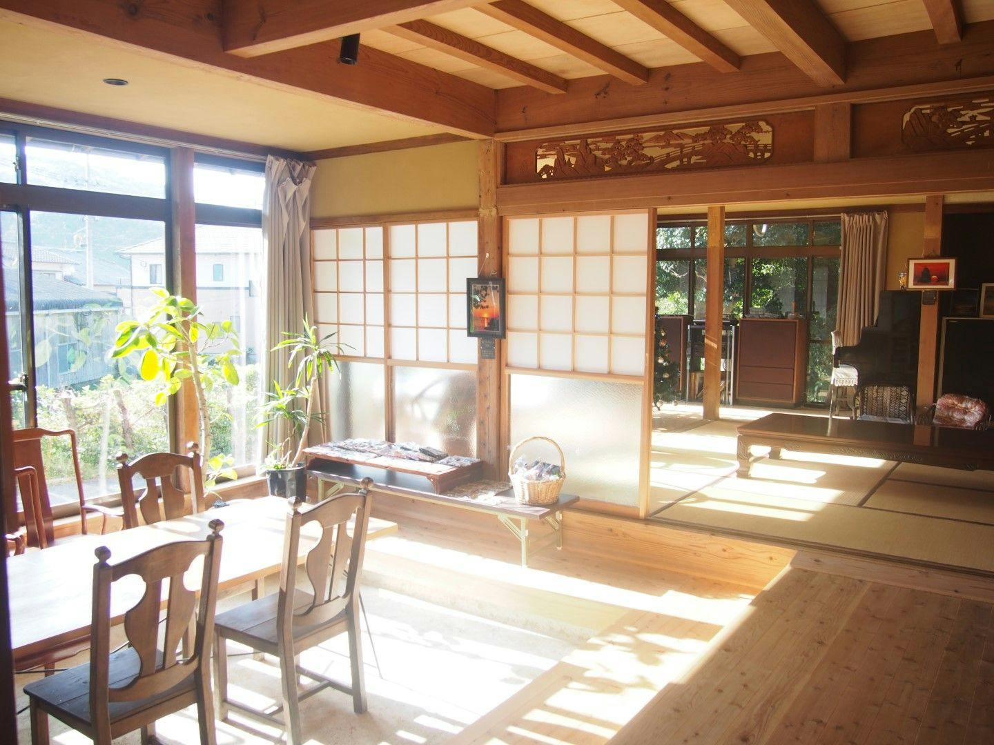 Lantai tanah dan ruang tatami