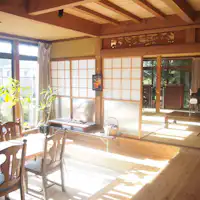 Lantai tanah dan ruang tatami