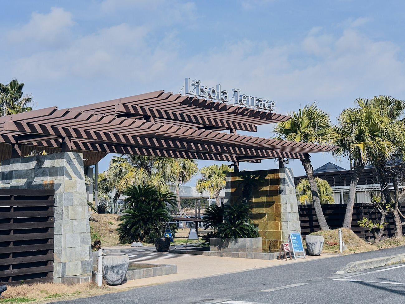 สถานที่ท่องเที่ยวใกล้เคียง