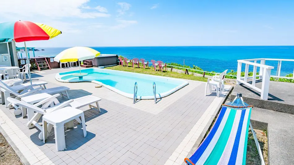 THE SEASIDE VILLA SADOISLAND