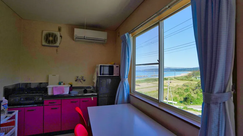 THE SEASIDE VILLA SADOISLAND