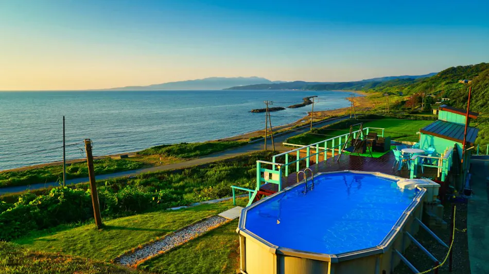 THE SEASIDE VILLA SADOISLAND