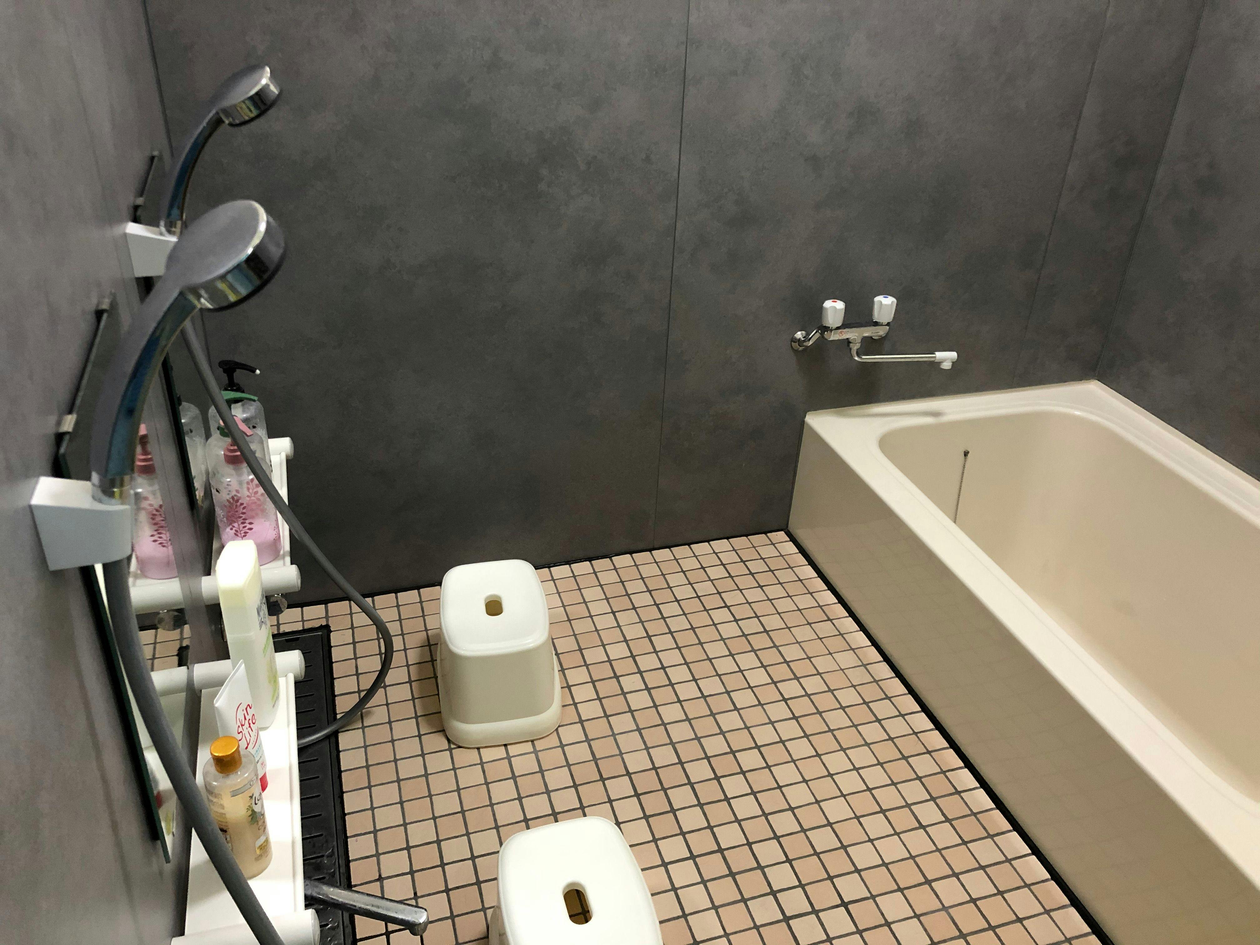 ห้องอาบน้ำฝักบัว