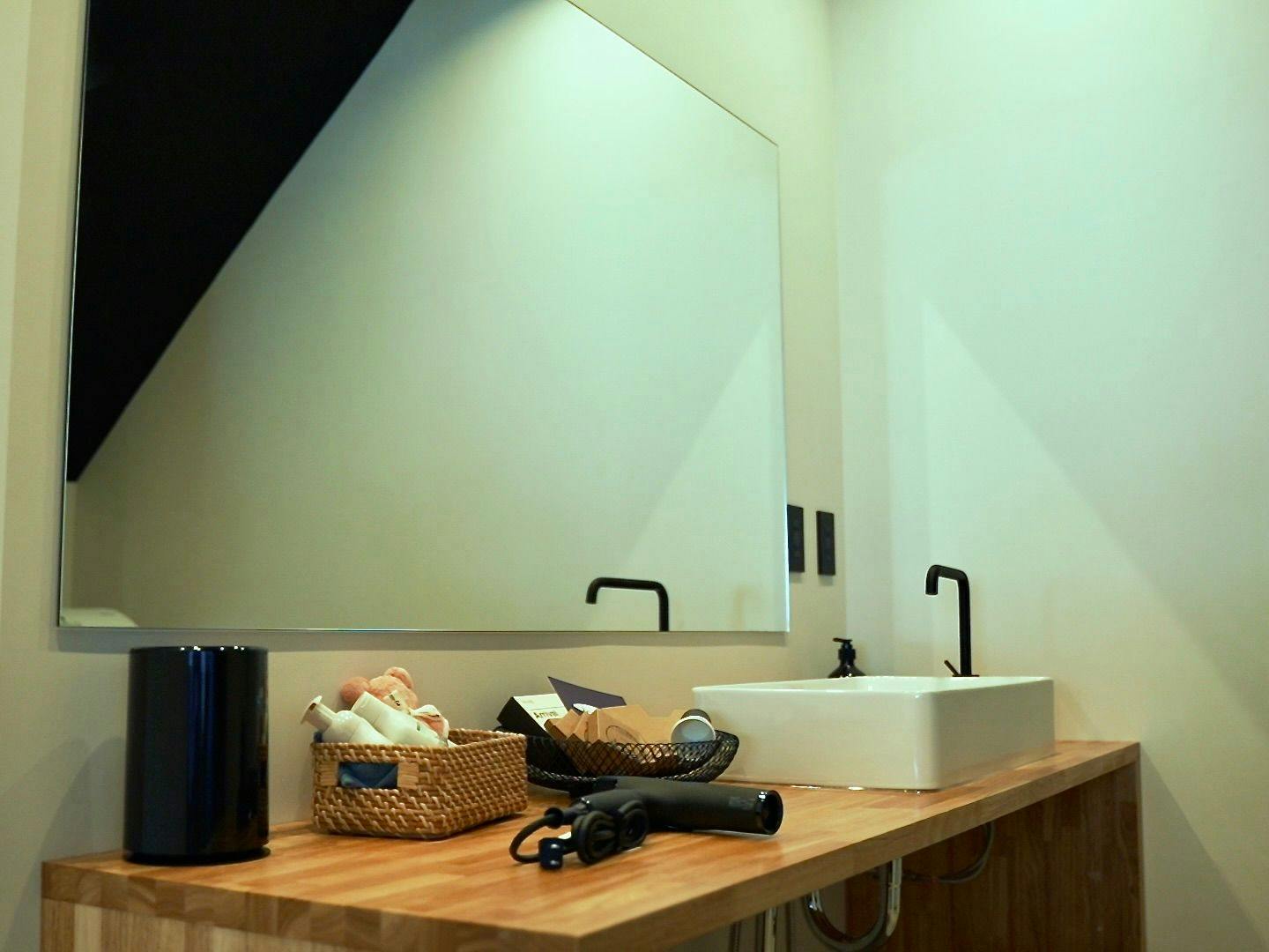 1 and Only Hotel Io (Io)