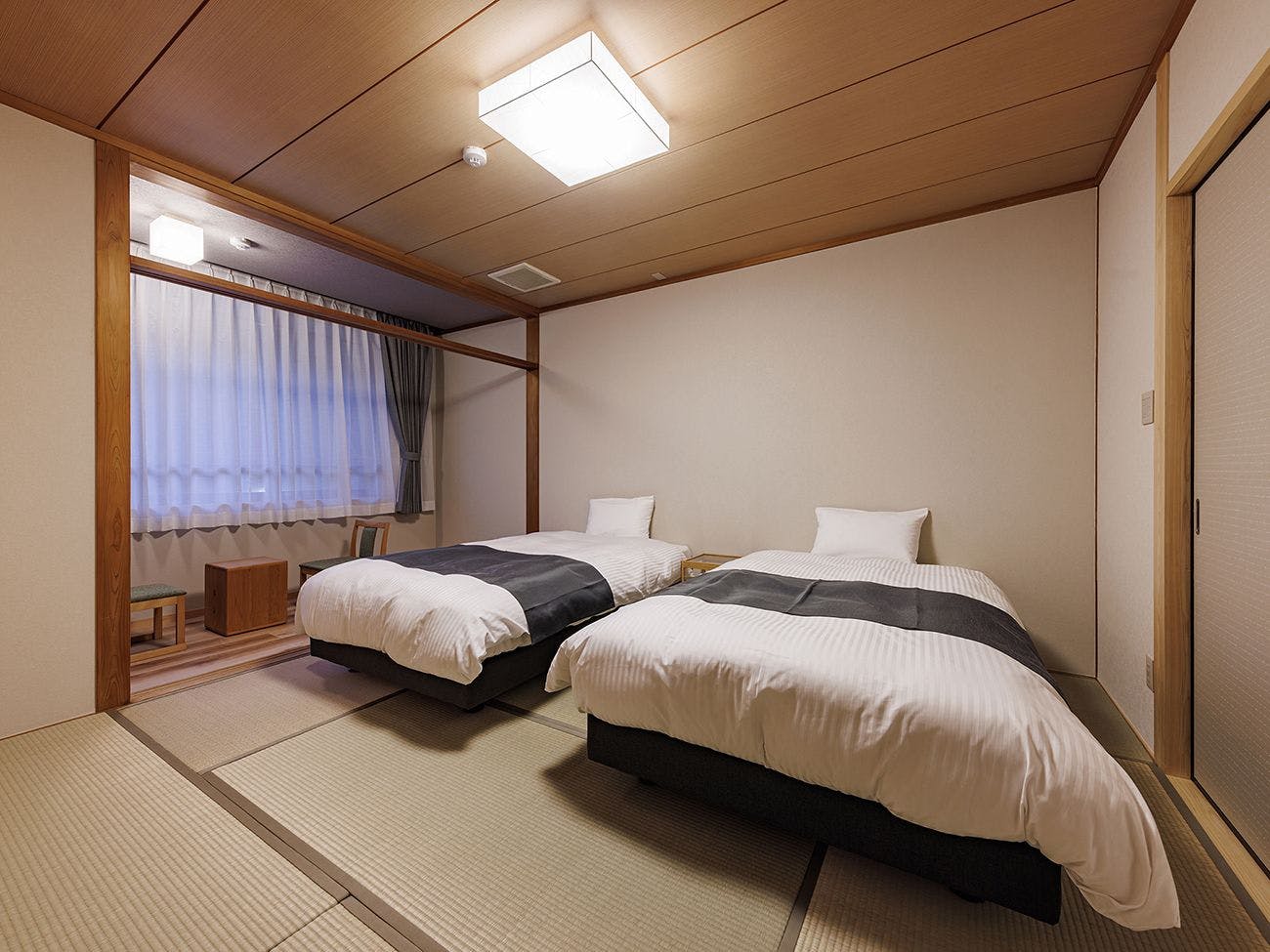 Kamar Gaya Jepang dan Barat