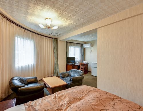 *[デラックスダブルルーム一例]