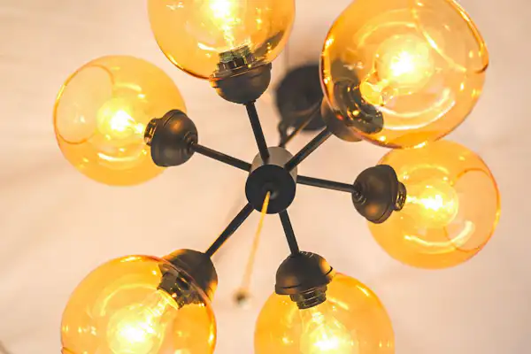 Setiap Pencahayaan Bilik