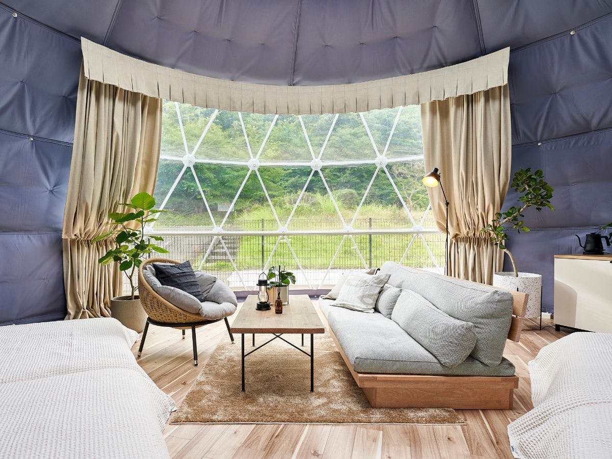 GLAMPSEASON