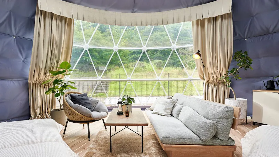 GLAMPSEASON