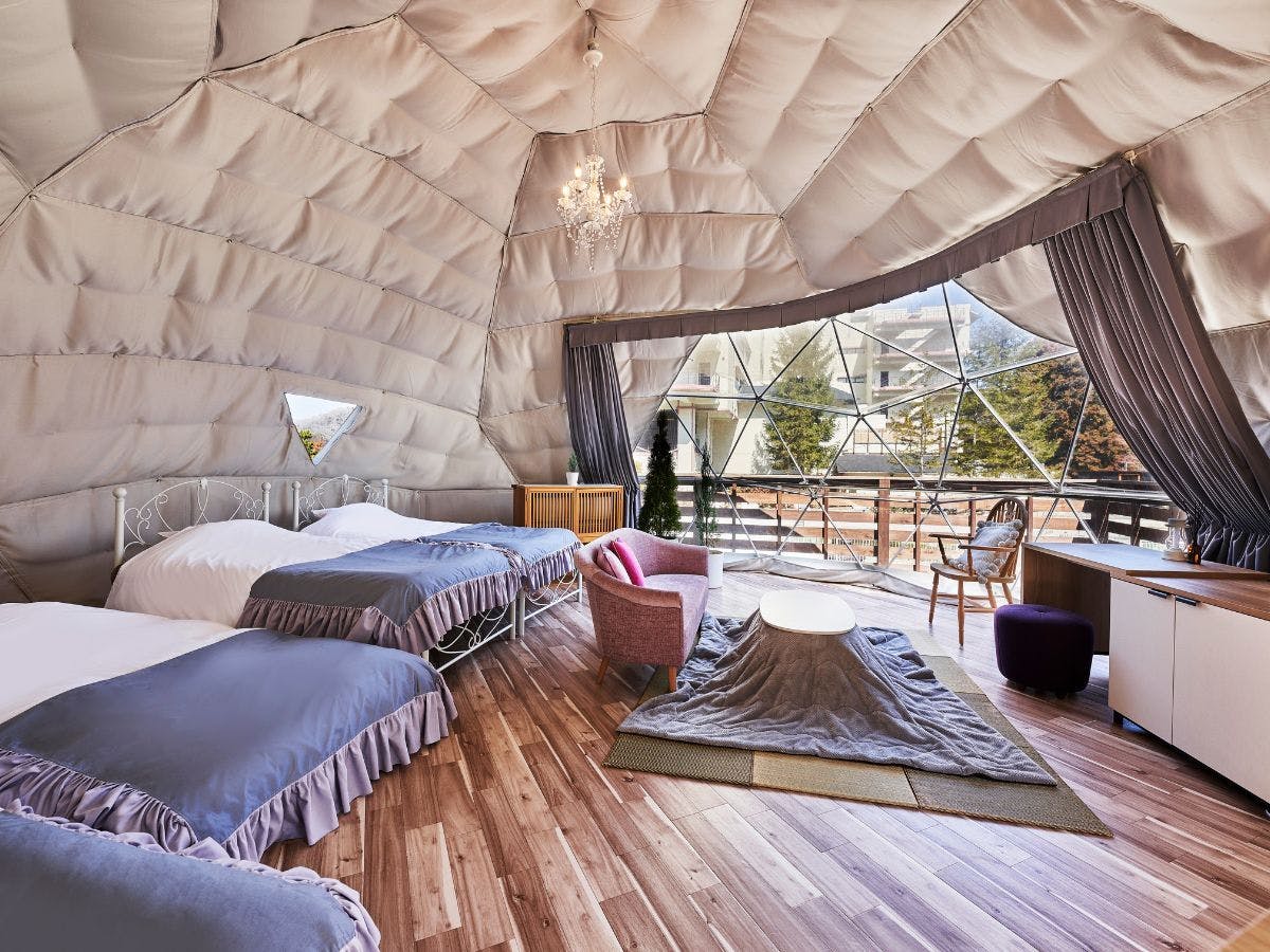 GLAMPSEASON
