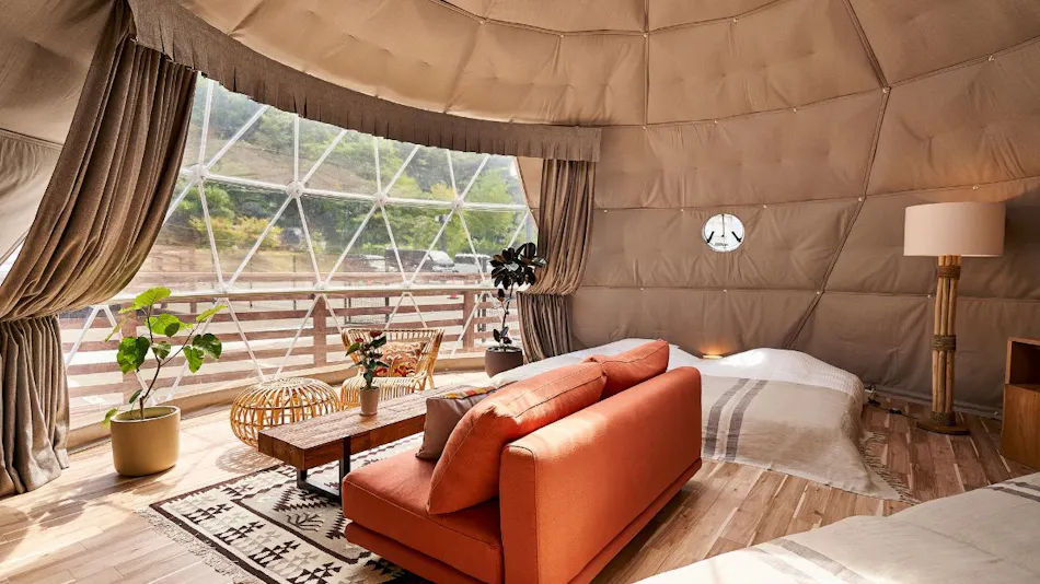 GLAMPSEASON