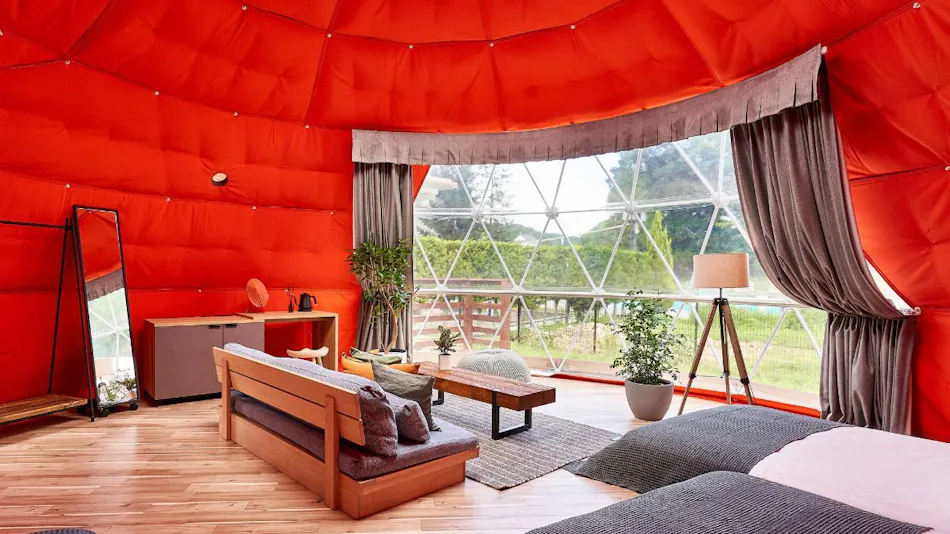 GLAMPSEASON