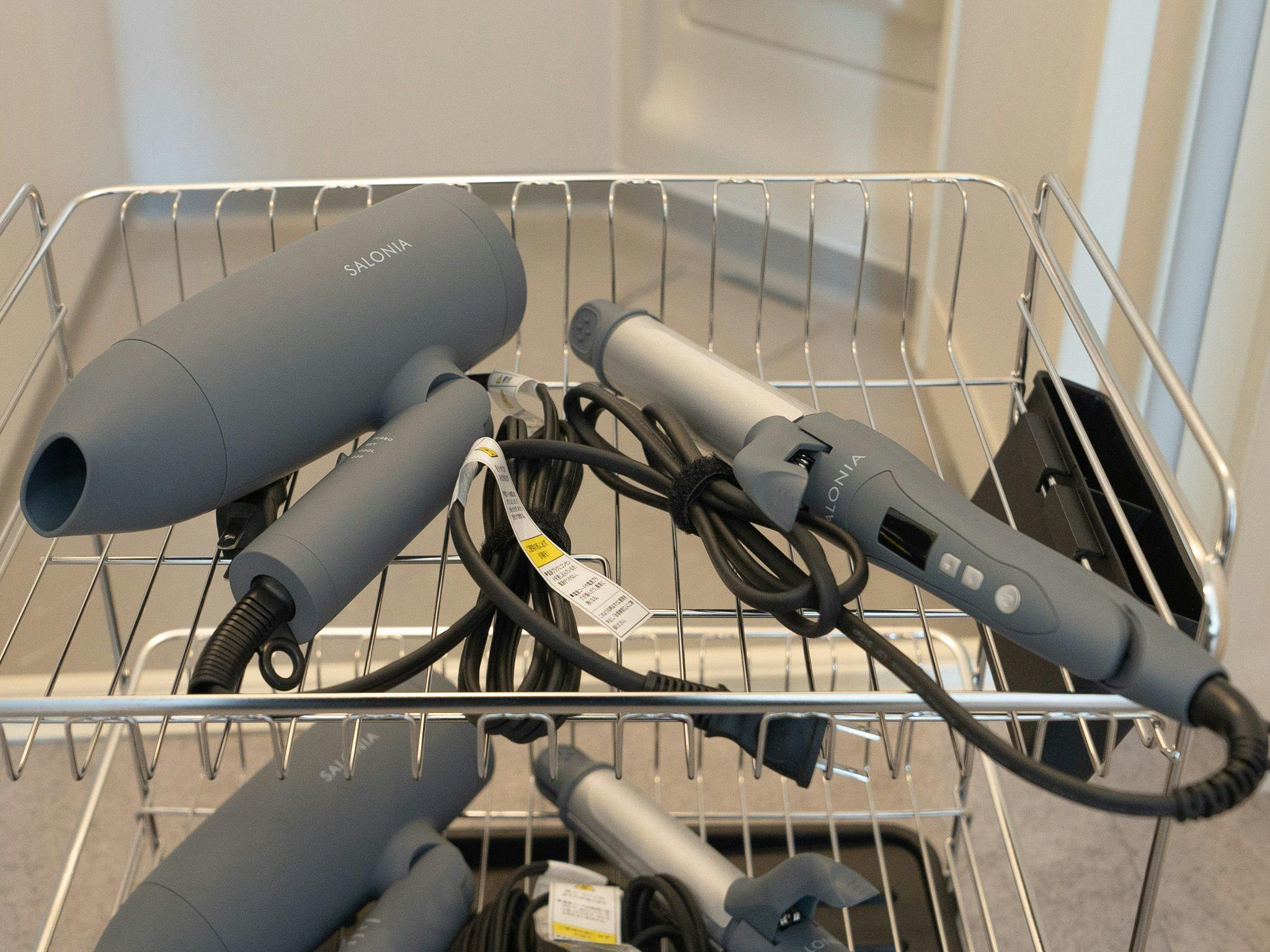 ไดร์เป่าผม, เครื่องหนีบผม