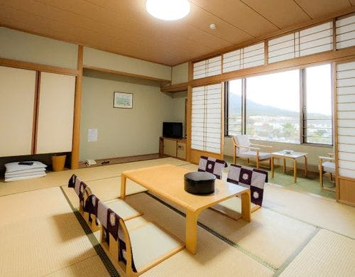 山側和室10畳（トイレ付・風呂なし）