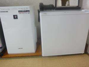 【สิ่งอำนวยความสะดวก】เครื่องฟอกอากาศและตู้เย็น