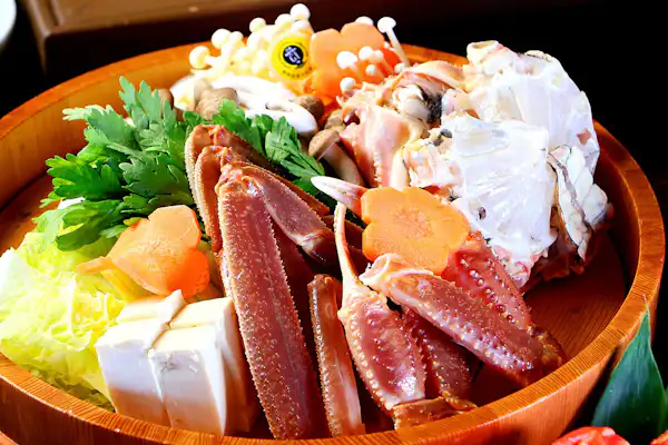 ราชาแห่งรสชาติฤดูหนาว ลิ้มลองปูสดในหม้อไฟ