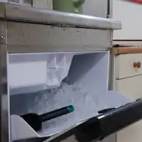 Es tersedia untuk digunakan.