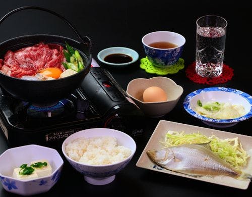 【国産牛ロースすき焼き】写真はイメージ