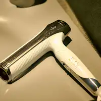 สิ่งอำนวยความสะดวก: ไดร์เป่าผม ReFa