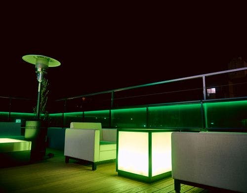 ルーフトップBAR「オールインクルーシブ」