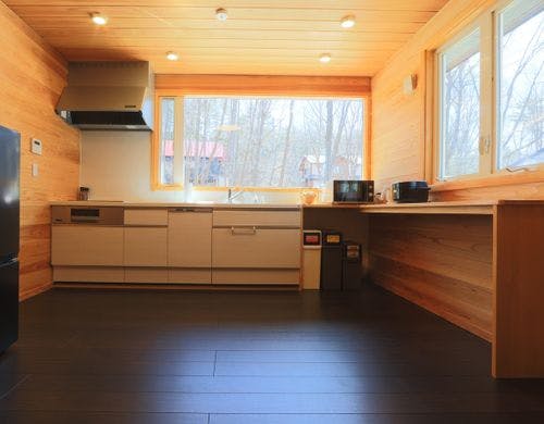 【C棟】広々としたキッチン