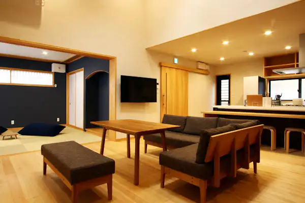 Living and Dining ◆ Spacious 19-tatami living area
