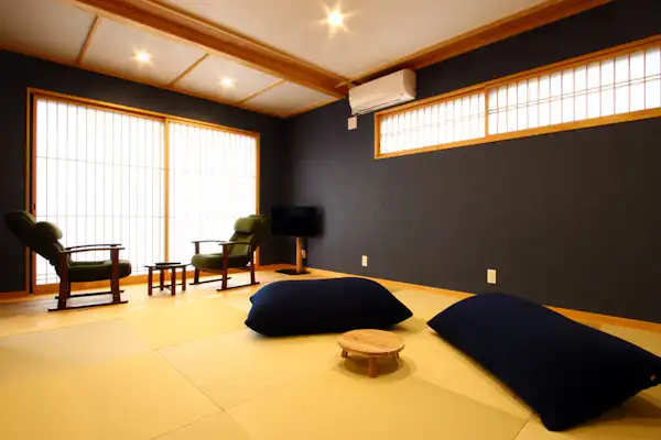 8-Tatami Japanese-Style Room with Enclosed Veranda◆Relax and Stretch Out