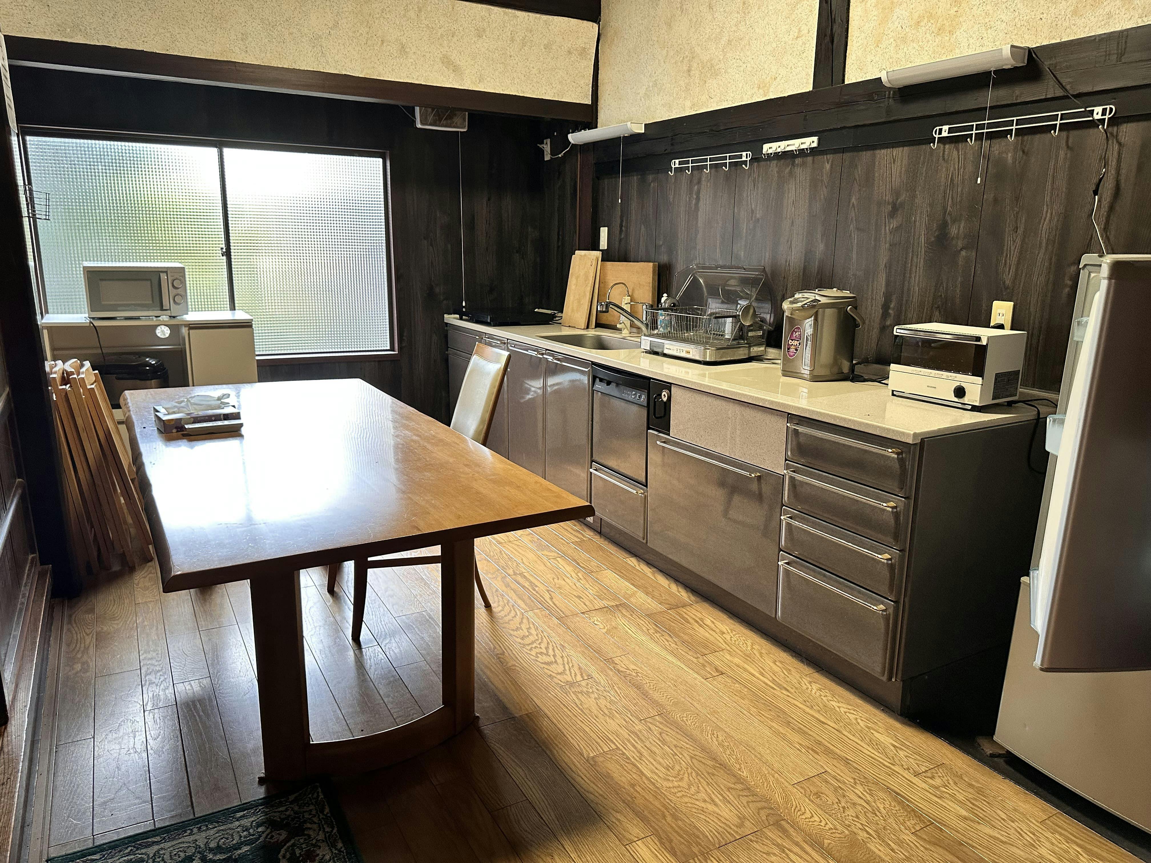 Dapur lengkap disediakan