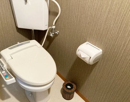 102 トイレ（ウォシュレット付き）