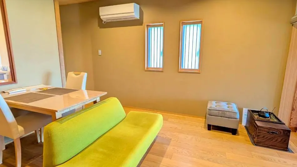 Japanese-Style Private Villa with Ocean View: Nanpu Terrace
