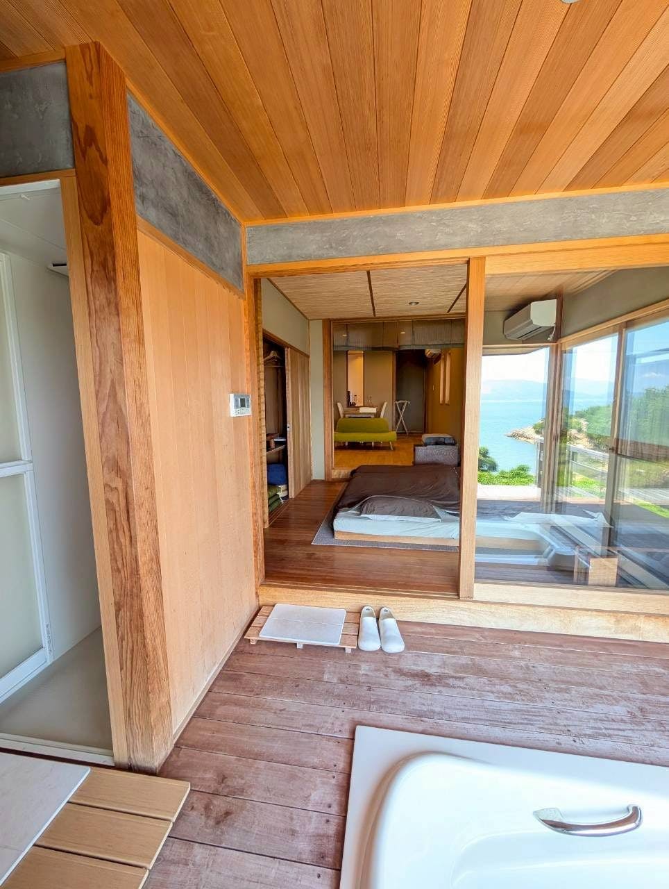 Japanese-Style Private Villa with Ocean View: Nanpu Terrace