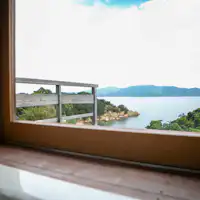 Sân hiên Tầm nhìn ra biển từ phòng tắm