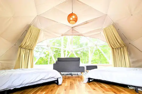 Kamar di Koropokkuru Dome