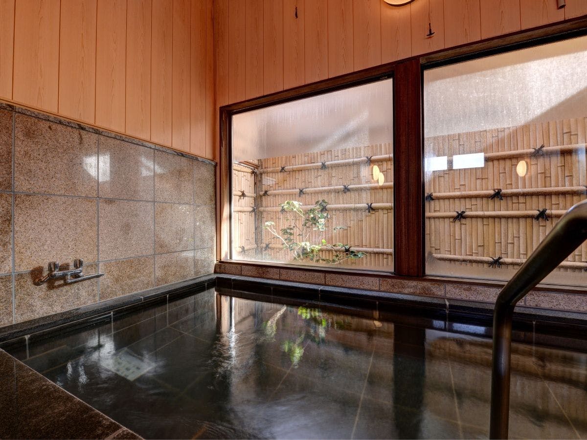 *【ห้องอาบน้ำรวม (สำหรับผู้หญิง)】